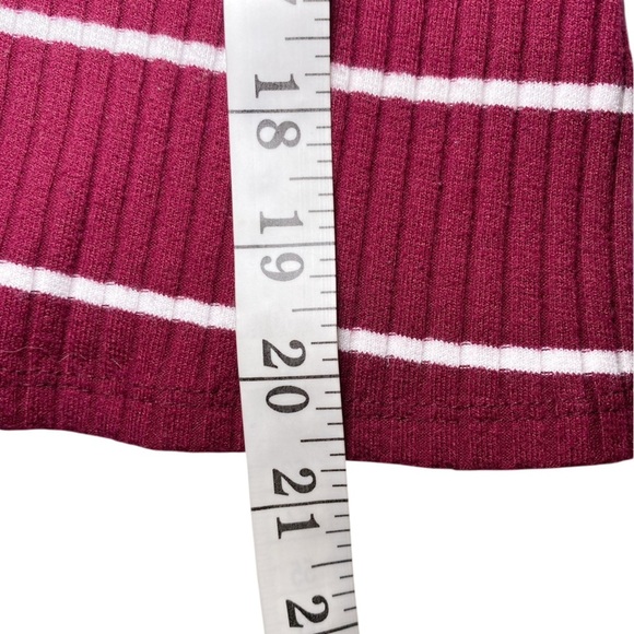 Arizona Jean Company Sleeveless Burgundy and White Striped Ribbed Top - Picture 12 of 12
